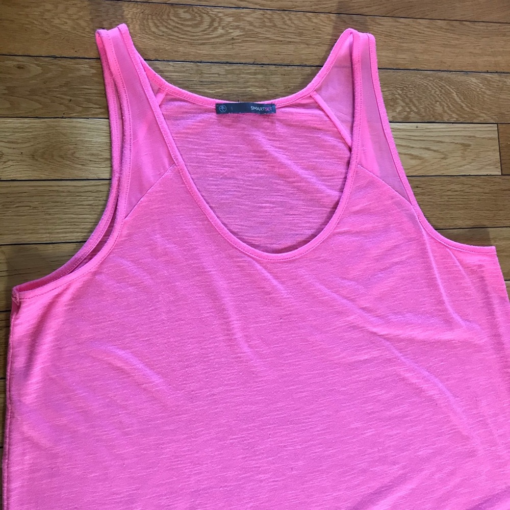 🌺 Smart Set Tank Top - Picture 2 of 5